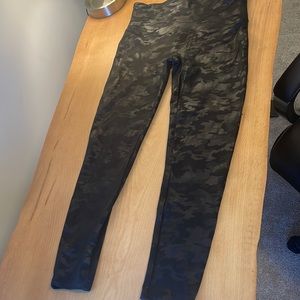 Spanx leggings- never worn
